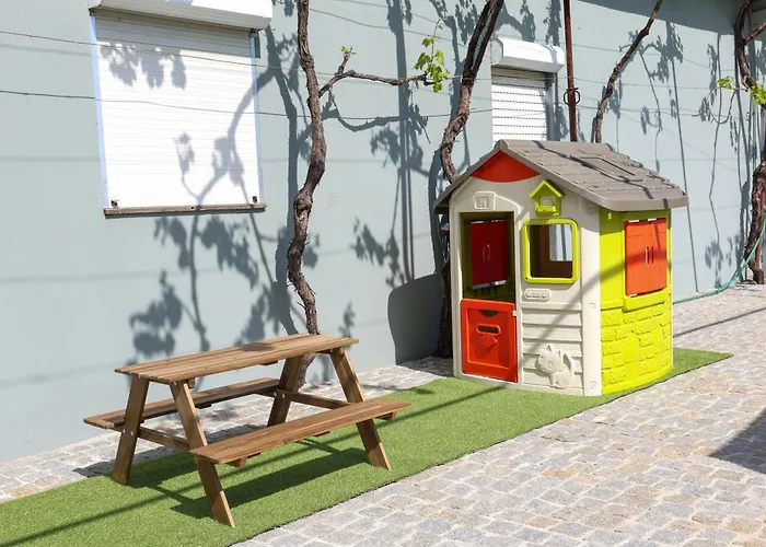 Nyaraló Quintinha Do Oliveira *