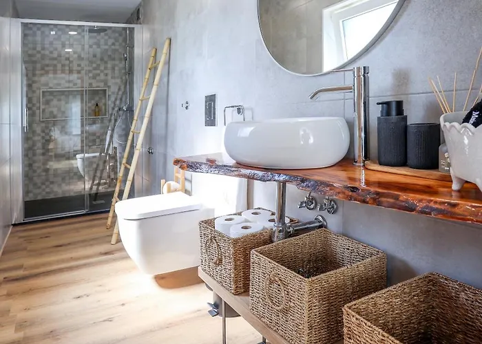 Quintinha Do Oliveira Nyaraló Abragão